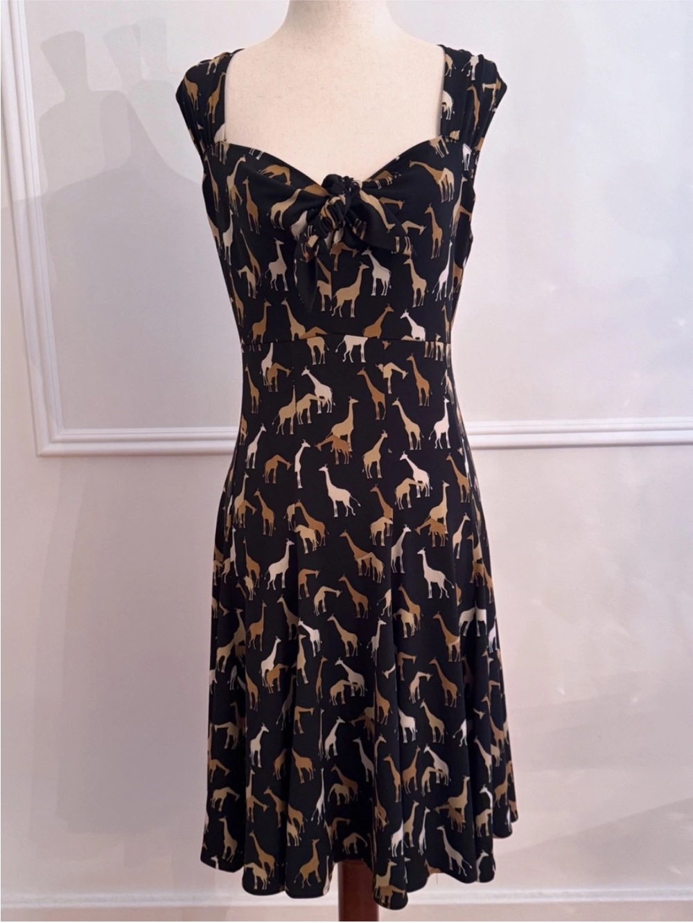 Talbots Petites Giraffe Print Fit Flare Dress Size 8P Sweetheart Knot Front